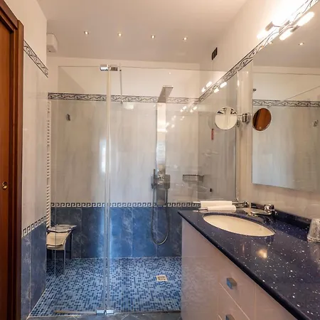 호텔 Bellevue Et Mediterranee