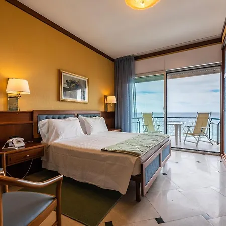 Bellevue Et Mediterranee 호텔 4*