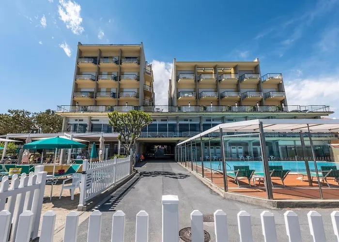 Bellevue Et Mediterranee 4*