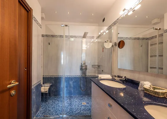 Hotel Bellevue Et Mediterranee