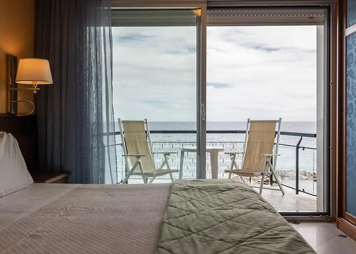 Bellevue Et Mediterranee Hotel 4*