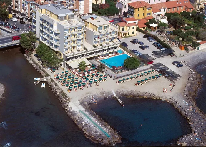 Bellevue Et Mediterranee Hotel 4*