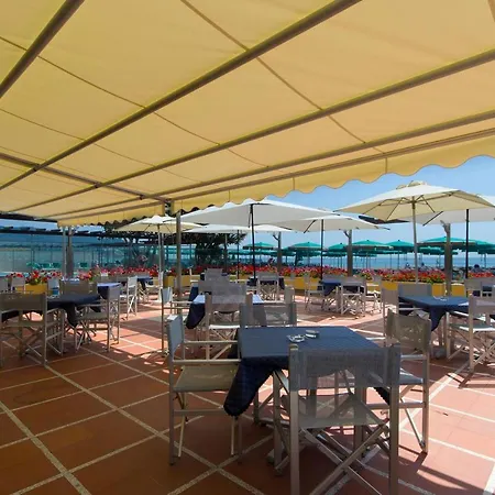 Bellevue Et Mediterranee Hotel 4*