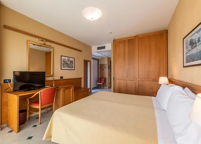 Ξενοδοχείο Bellevue Et Mediterranee 4*