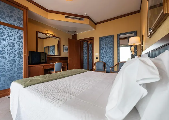 Bellevue Et Mediterranee 4*