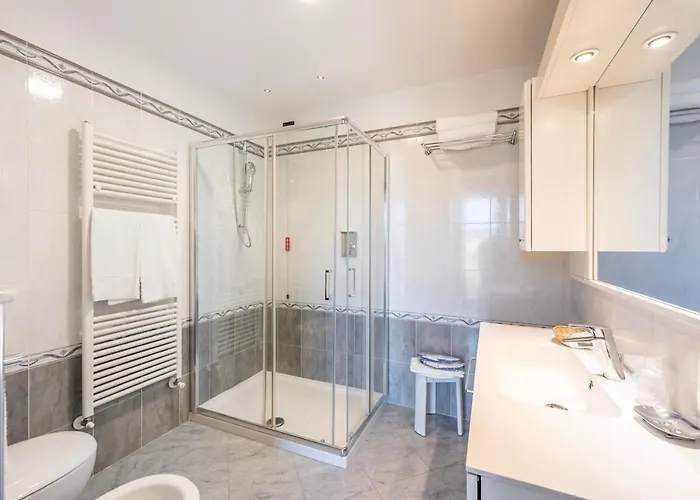 Bellevue Et Mediterranee 4*