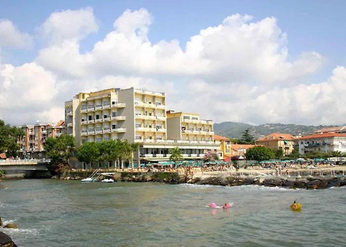 Ξενοδοχείο Bellevue Et Mediterranee 4*